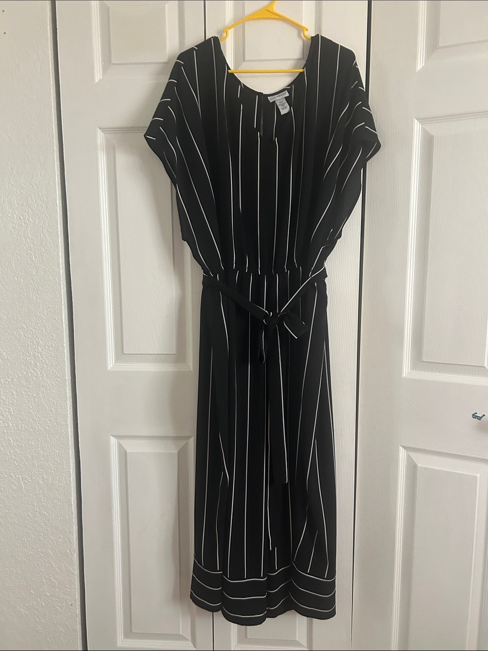 Jumpsuit - Picture 2 of 4